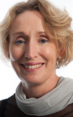 Máirín Nic Con Iomaire